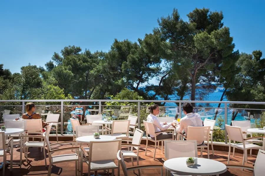 aminess-grand-azur-orebic-croatia — dining