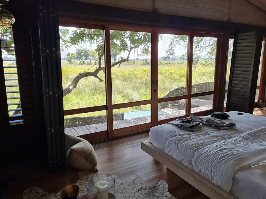 andbeyond-sandibe-okavango-botswana — room