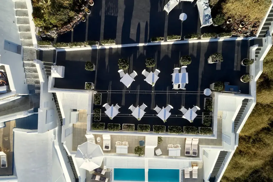 astra-suites-imerovigli-santorini — spa