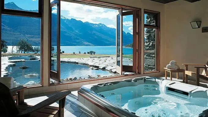 blanket-bay-glenorchy-new-zealand — room