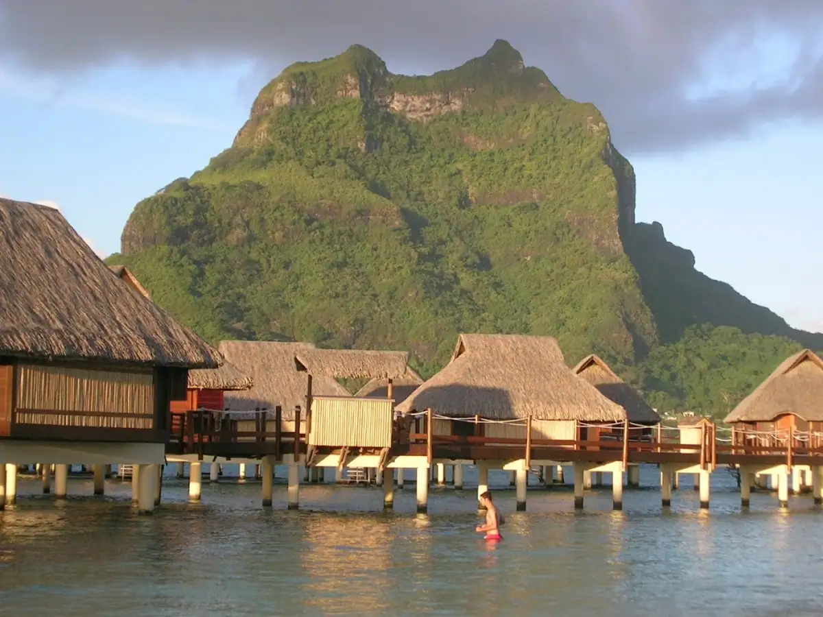 bora-bora-lagoon-resort-bora-bora — hero
