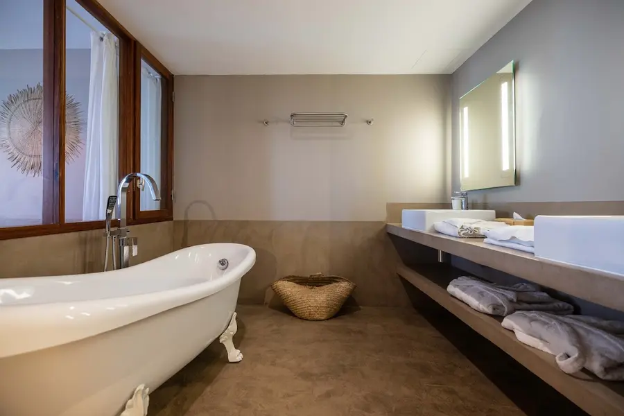 boucan-canot-hotel-reunion — pool