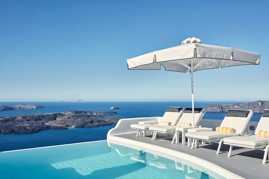 chromata-hotel-santorini — pool