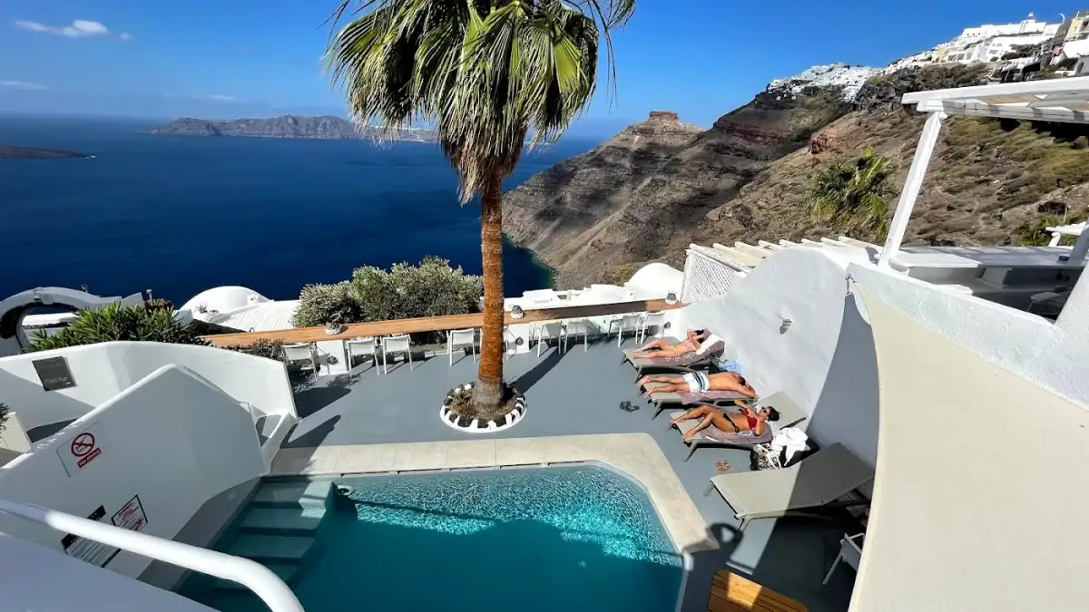 cliff-side-suites-santorini — hero