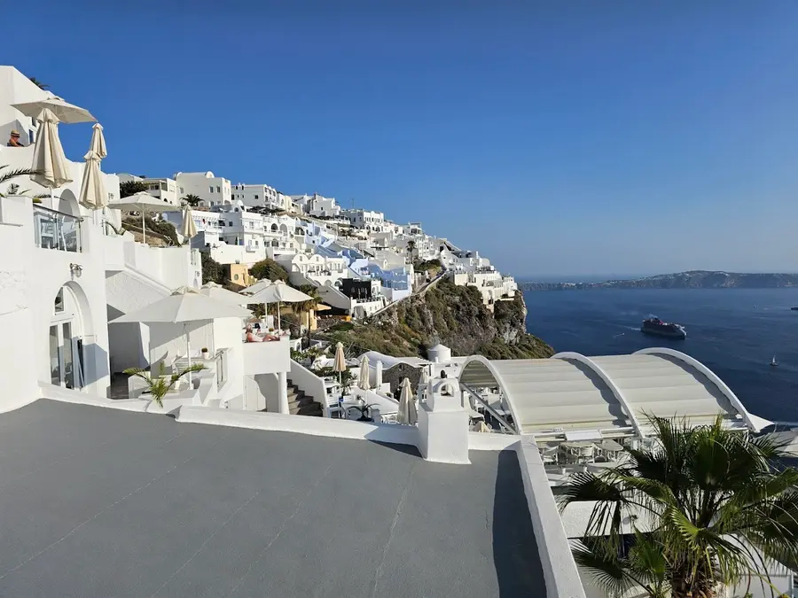 cliff-side-suites-santorini — pool