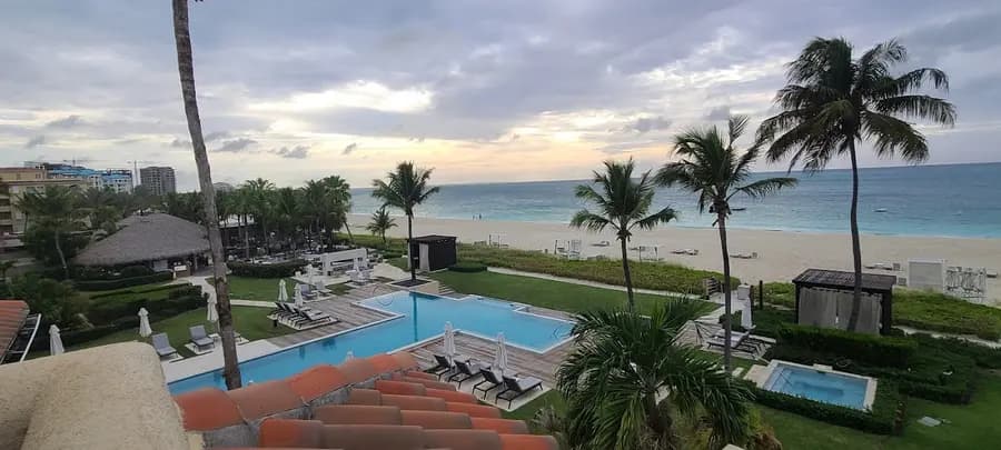 grace-bay-club-turks-and-caicos — room