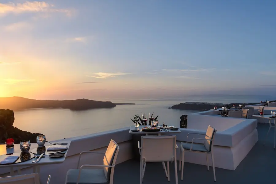 grace-hotel-santorini-greece — dining