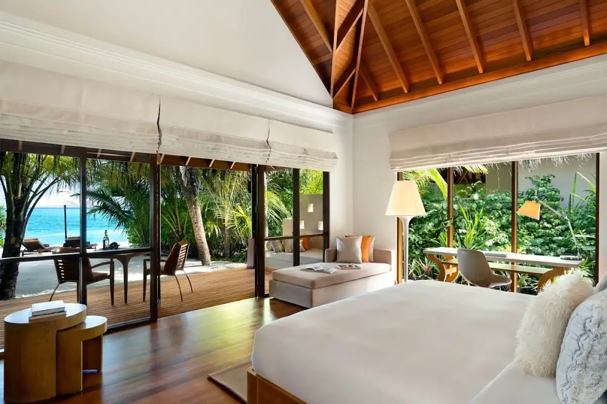 huvafen-fushi-maldives — hero