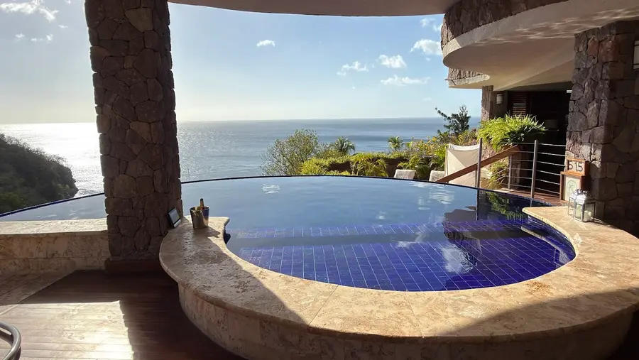 jade-mountain-st-lucia — room