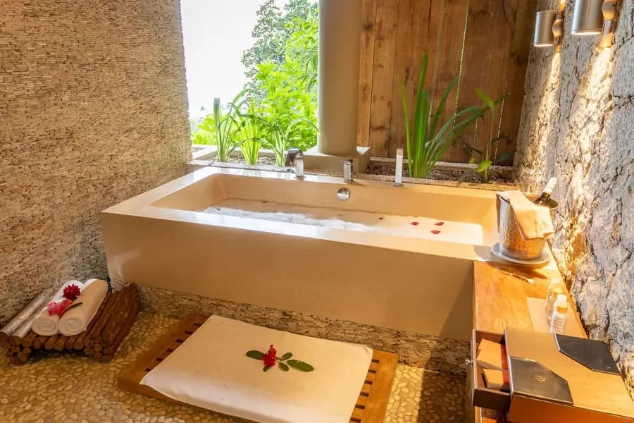 le-domaine-de-lorangeraie-resort-spa-seychelles — pool