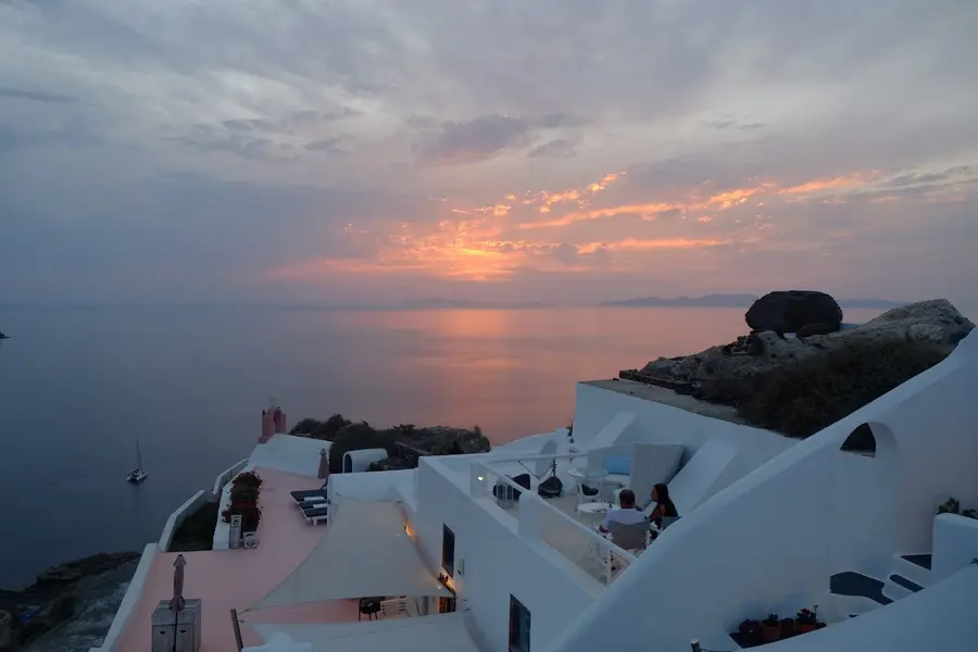 marizan-caves-and-villas-santorini — pool