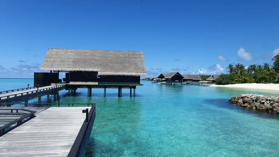 one-and-only-reethi-rah-maldives — room