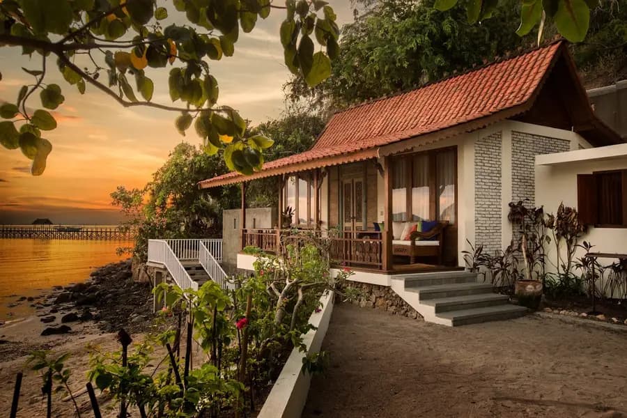 plataran-komodo-resort-indonesia — pool