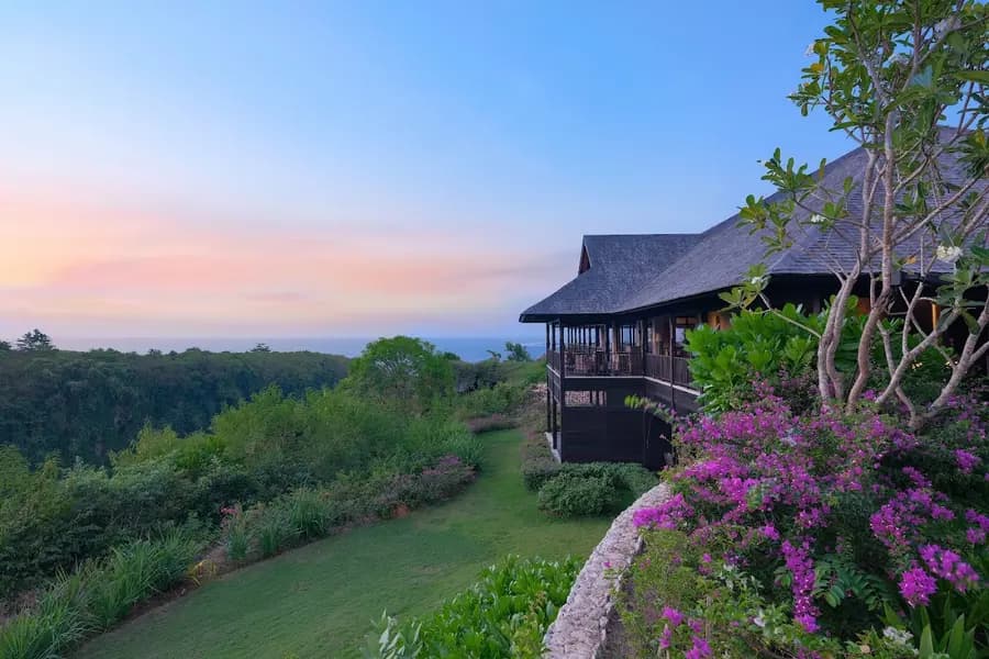 raffles-bali-jimbaran — room