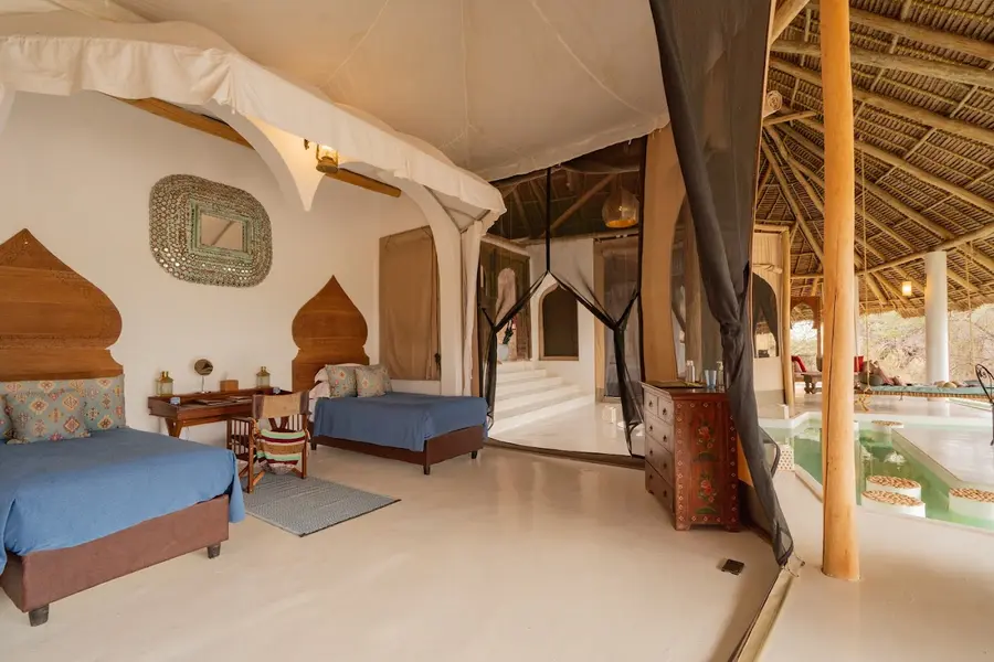 sasaab-lodge-samburu-kenya — pool