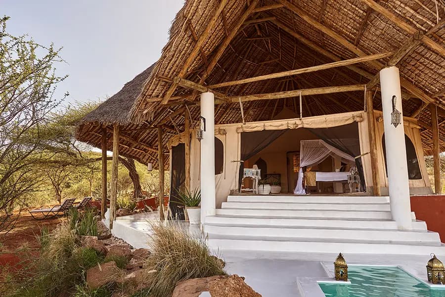 sasaab-lodge-samburu-kenya — room