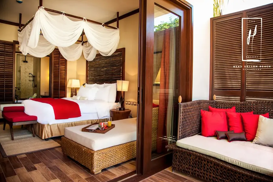 story-seychelles-seychelles — pool