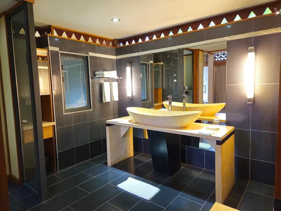 te-tiare-beach-resort-huahine-french-polynesia — dining