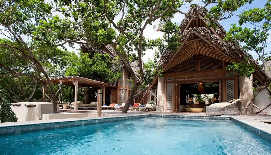 vamizi-island-lodge-mozambique — pool