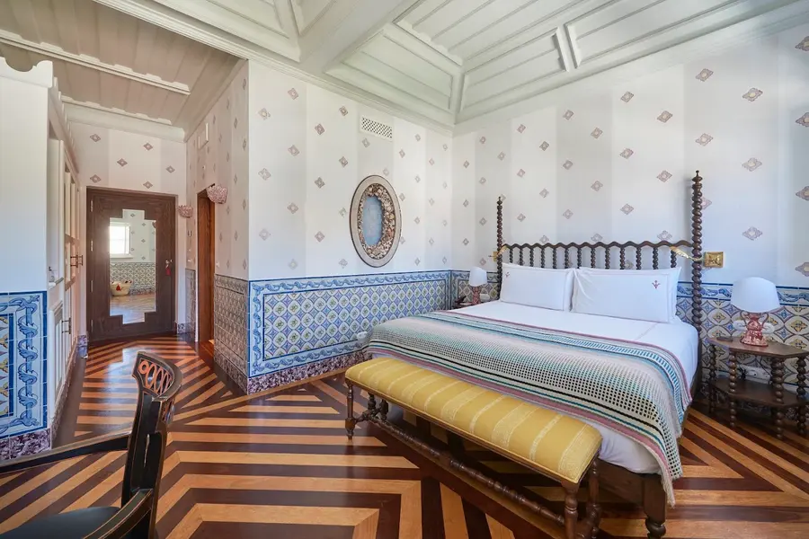 vermelho-melides-portugal — pool