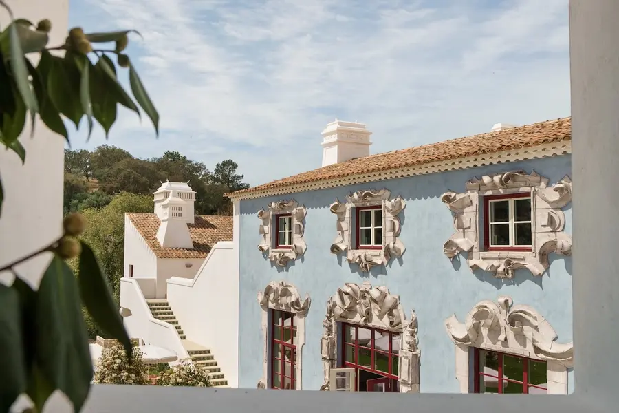 vermelho-melides-portugal — room