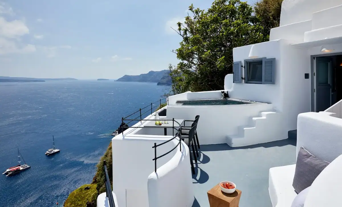 virginias-cave-villas-santorini — hero