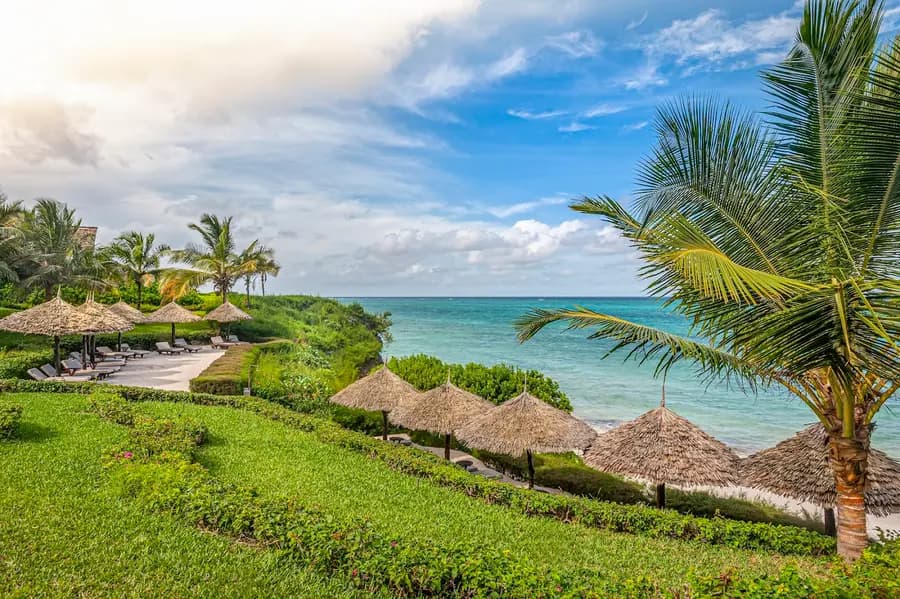 zawadi-hotel-zanzibar — pool